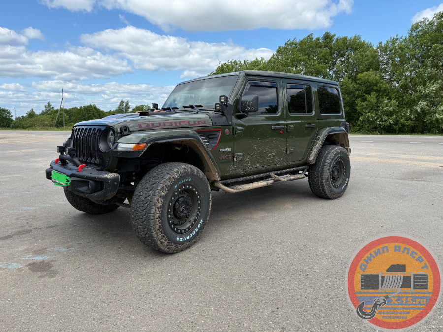 фото застрявшего Jeep wrangler Rubicon Recon 