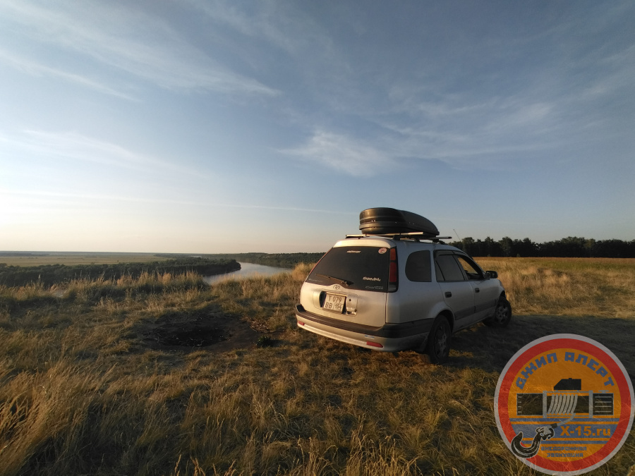 фото застрявшего Toyota sprinter carib 