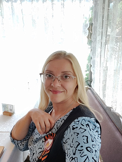 Прошу не для себя. Нужно увезти детей с вещами (и папой) из деревни Шембеть (Арбажский р-н Кировской области  в Йошкар-Олу, т.к. детям пора в школу собираться. Прямые автобусы не ходят, и я так поняла, что у них много сумок с вещами. Я пыталась искать попутки, но заезжать в деревню не хотят, хотя с трассы около километра. Понимаю, что это не вопрос жизни и смерти, но детей отвезти в город некому. Может кто-то откликнется и сможет помочь. Спасибо вытащить застрявшую машину не указано