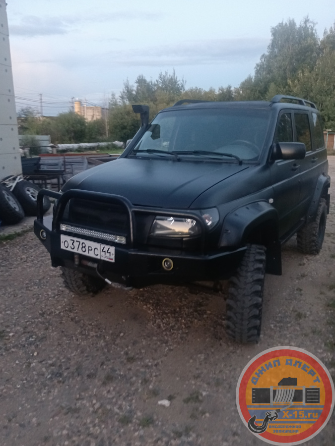 фото застрявшего Уаз патриот 33хт, на блокировках Сергиев Посад