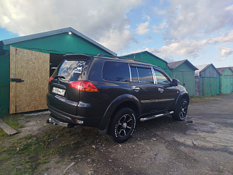 прошу помощи,  вытащить застрявшую машину Паджеро спорт