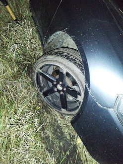 помогите пожалуйста,  спустился порыбачить порыбачил успешно начал выезжать не взял подъём меня снесло и сел на пузо не учёл то что Прошли дожди надо дотащить до асфальта метров 300 буквально осталось вытащить застрявшую машину Honda accord