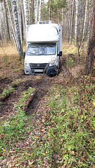 помогите, вытащить газель из ямы , застрял в глине на подьеме небольшом 100 метров от екада вытащить застрявшую машину Газель