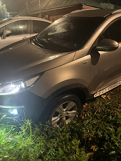 Вытащить машину застрял на ровном месте пожалуйста помогите я студент  вытащить застрявшую машину не указано