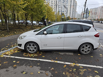 прошу помощи, разрядился стартовый аккумулятор вытащить застрявшую машину Ford C-max hybrid
