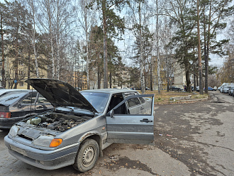 прошу помощи, села аккумулятор возле магнита,  вытащить застрявшую машину Ваз 