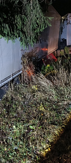 помогите, застрял на повороте в садовое товарищество, перекрыл въезд вытащить застрявшую машину Вольво