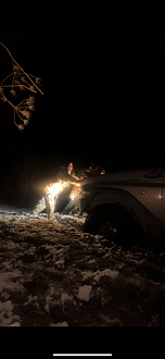 прошу помощи вчера ездил на шайтан камень не доехал до беседки 500 метров застрял сидит на мостах  вытащить застрявшую машину ТагАЗ Тайгер 