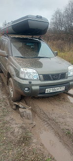 прошу помощи, вытащить машину. Застряли в поле вытащить застрявшую машину Ниссан х трейл