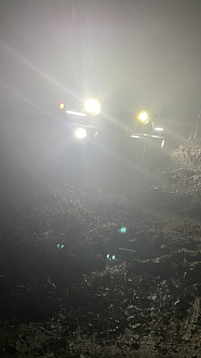 помогите, приехал вытащить товарища, застрял сам. 2 метра до дороги, стащило в канаву  вытащить застрявшую машину Jeep