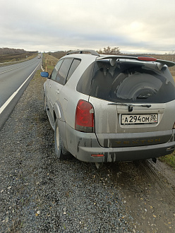 помогите пожалуйста,  не дотянул до заправки, кончился бензин. Готов оплатить. вытащить застрявшую машину Ssangyong Rexton