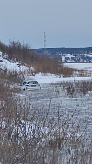 помогите, машина в воде по колесо, нужна увакуация автомобиля вытащить застрявшую машину Haval f7