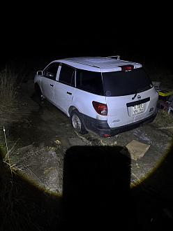 помогите, застряла машина нужно вытащить на грунтовой дороге, с зади можно подъехать без проблем  вытащить застрявшую машину Ниссан АД