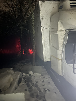 помогите пожалуйста, грузовой Валдай стянуло в снт правое колесо провалилось вытащить застрявшую машину Валдай