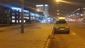 Дотащить до двора. Ехать 2 км. Похоже пробило прокладку ГБЦ, машина не заводится. Ехать до дома 2 км. Стою на Ярославском шоссе, напротив дома 5 (не на дублере), ехать до ул. Амундсена д.1 Корп.1 вытащить застрявшую машину не указано