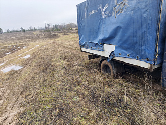 прошу помощи, застряла в поле до дороги примерно километр  вытащить застрявшую машину Форд транзит 