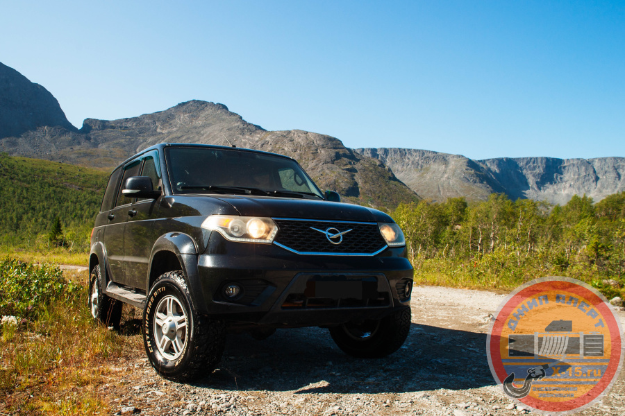фото застрявшего УАЗ Патриот  посёлок Михайловский