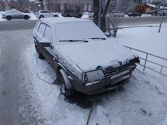 помогите, завести двигатель. Аккумулятор почти разрядился. Двигатель схватывает, но не немного не хватает. Сегодня совсем без денег. А завтра смогу перевести за помощь. Заранее всем спасибо. вытащить застрявшую машину Ваз 