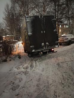 помогите, дернуть 4 метра назад вытащить застрявшую машину Газель бизнес