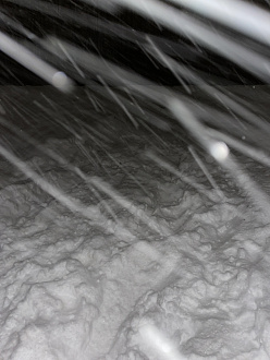помогите пожалуйста,  застрял в лесу, нужен хороший высокий джип на всякий случай с длинным тросом  вытащить застрявшую машину Нива 