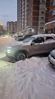 Машина закопалась, уже 2й час вытащить не можем  вытащить застрявшую машину не указано