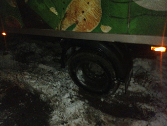 прошу помощи, нет сцепления ,  уклон небольшой  . метров 20 дотянуть до дороги вытащить застрявшую машину Ford transit