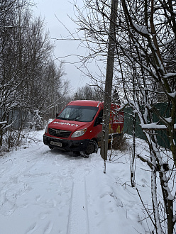 прошу помощи,  вытащить застрявшую машину Sollers atlant