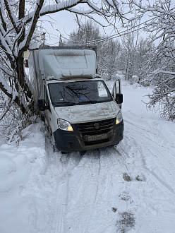 помогите, вытащить газель стащило с дороги  вытащить застрявшую машину Газель