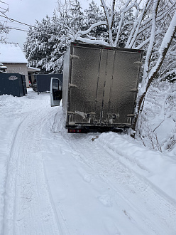 помогите, вытащить газель стащило с дороги  вытащить застрявшую машину Газель