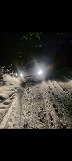 Добрый вечер, при выезде  с частного сектора при подъёме на бугор машину стащила передним колесом в канаву, сложность заключается в том что бугор заканчивается резким поворотом направо вытащить застрявшую машину Хендай Солярис 