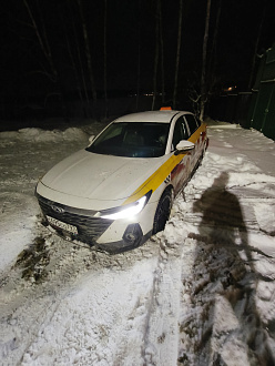 прошу помощи,  вытащить застрявшую машину не указано