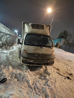 помогите пожалуйста,  машина застряла  вытащить застрявшую машину Хюндай портер2