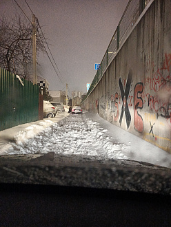 прошу помощи, застряла машина в снегу, ни вперёд ни назад нет возможности выехать вытащить застрявшую машину Volksvagen