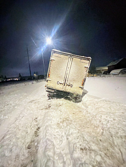 помогите пожалуйста, слетела газель в кювет,газель короткая,правая сторона стоит в кювете,машина не груженая вытащить застрявшую машину Газель 