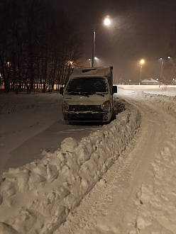 помогите пожалуйста вытащить застрявшую машину Hyundai porter 2