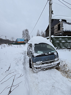 помогите, застрял в снегу  вытащить застрявшую машину Застрял в сугробе 
