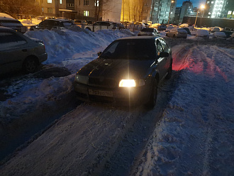 Сел на пузо в колее, нужен трос вытащить застрявшую машину Skoda octavia