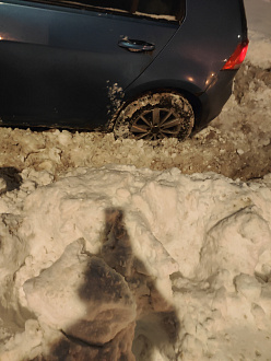 помогите, застрял в снегу, не могу выехать, буквально пару метров дернуть вытащить застрявшую машину гольф 7