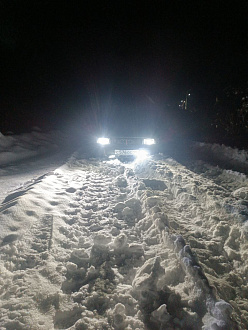 Застряла в снегу в снт. вытащить застрявшую машину Аудио 80.