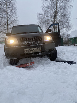 помогите, стащило почти в ливневку и дальше стягивает. Уаз стоковый доехал без проблем, снега по яблоко моста вытащить застрявшую машину Уаз