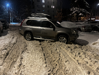 Нижегородская 33/1 вытащить застрявшую машину Ниссан х Токио