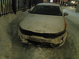 100 метров до жеского деревня поздняково, красногорский район. вытащить застрявшую машину Kia k. 5.