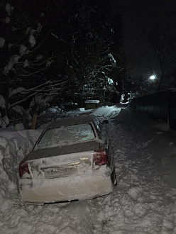 Застряла в колее 500 метров от асфальта. вытащить застрявшую машину Тойота авенсис.