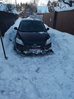 Я застрял в нт. вытащить застрявшую машину Форд фокус.