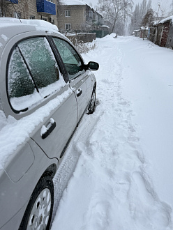 Застряла в колее. вытащить застрявшую машину Nissan, micro.