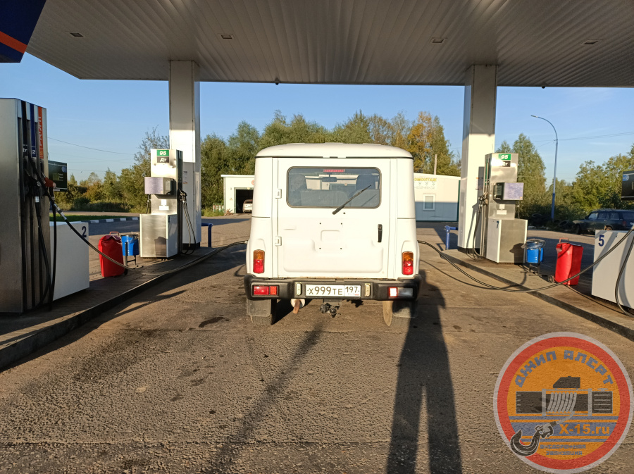 фото застрявшего УАЗ Hunter  Москва