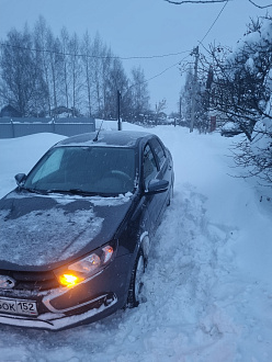 Застрял на даче примерно где-то 500 метров для сайта. вытащить застрявшую машину Лада гранта.