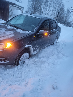Застрял на даче примерно где-то 500 метров для сайта. вытащить застрявшую машину Лада гранта.