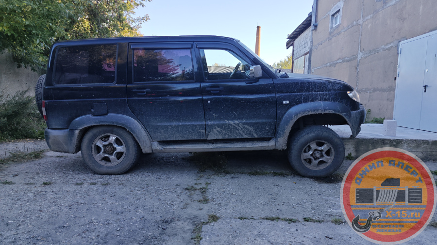 фото застрявшего Патриот 