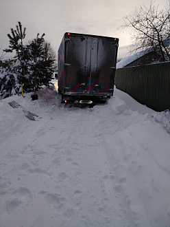 помогите,  вытащить застрявшую машину Газель 
